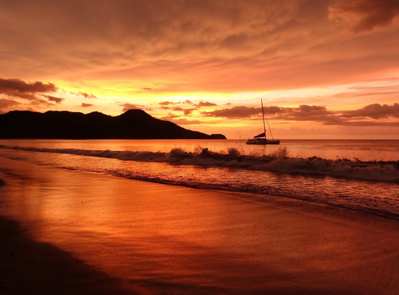 Sunset over the Pacific near Bahía, Osa